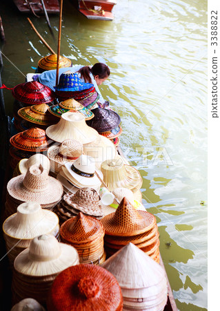 Floating market scene Floating market scene 3388822