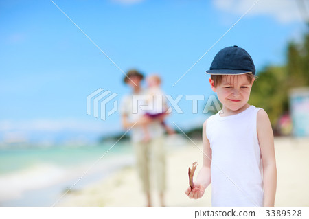 Boy on vacation Boy on vacation 3389528