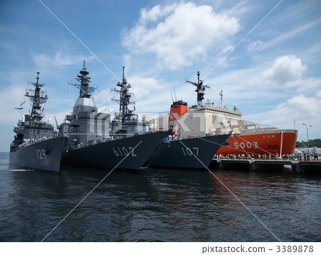 Maritime Self Defense Force escort ship 3389878