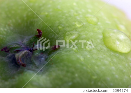 Green apple Green apple 3394574