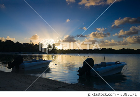 Sunset Sunset 3395171