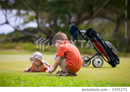 Golf with Kids 3395271