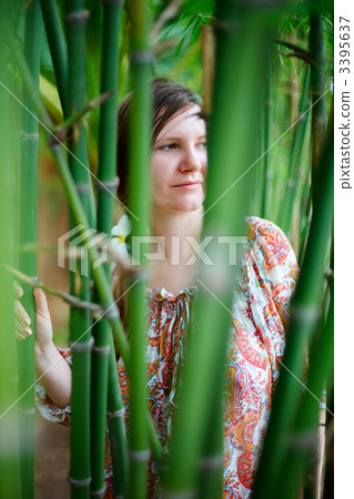 Bamboo girl Bamboo girl 3395637