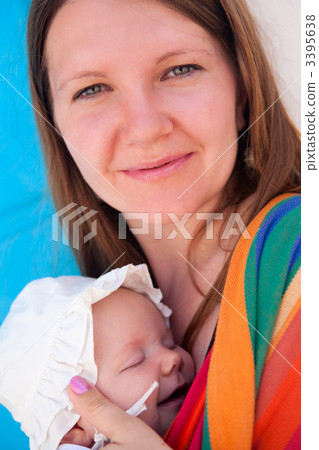 Mother and daughter 3395638