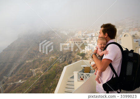 Tourists Tourists 3399023