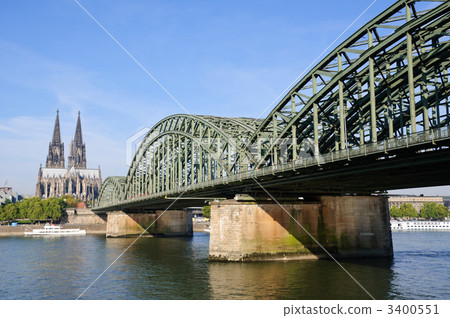 德國科隆大教堂和Hohenzollern橋 3400551