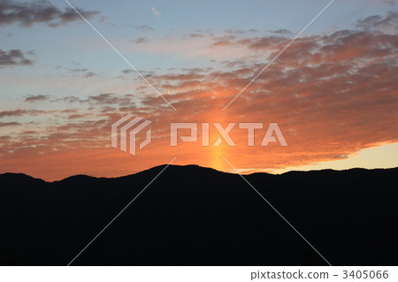 A sunset A sunset 3405066