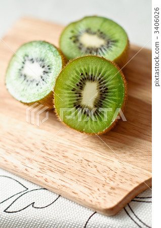 Kiwi 3406026