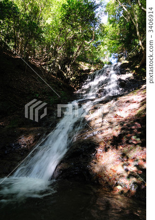 Soundless Falls Soundless Falls 3406914