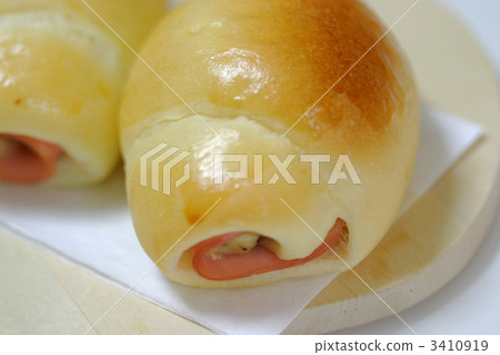 Ham cheese roll bread (side turn) 3410919