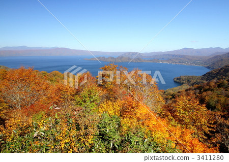 Autumnal leaves Towadako / Shiomitei 3411280