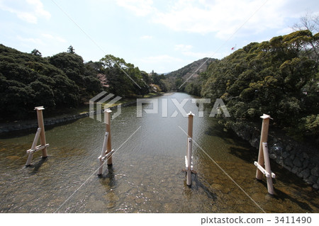 Ise Shrine and Suzu River 3411490