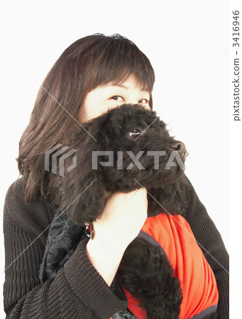 黑色貴賓犬和女士 3416946