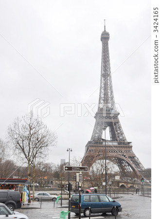 France tour Paris winter Eiffel Tower (La tour Eiffel) 3424165