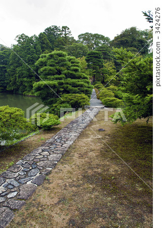 Keiji Remembrance橋和鋪路石繼續從餐廳 3424276