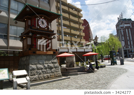 Matsuyama Dogo Onsen Karakuri時鐘和腳水 3424277