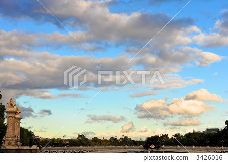 The Alexander III bridge, which is said to be the most beautiful bridge in Paris 3426016