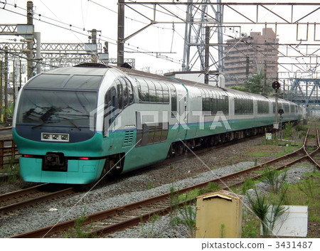 Superview Odoriko 251 series Fujisawa station 3431487
