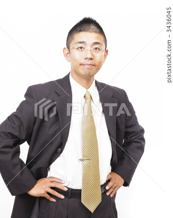 一個穿著西裝的男人(要傷害背部) 一個穿著西裝的男人(要傷害背部) 3436045