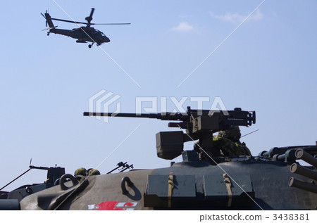 74 Tank and Battle Helicopter AH-64D 3438381