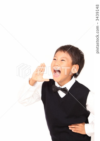 A boy shouting 3439148
