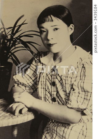 teenager, beautiful young girl, female student 3439184