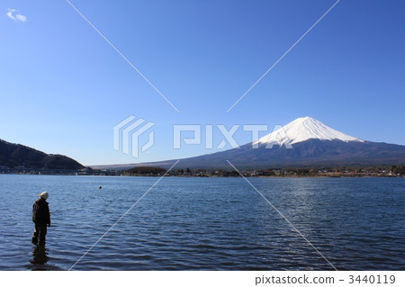 富士山和釣魚者 3440119