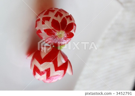 radish, radishes, fresh and youthful 3452791