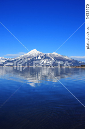 豬苗代湖和萬代山 3453670