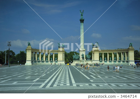 Heroes Square 3464714