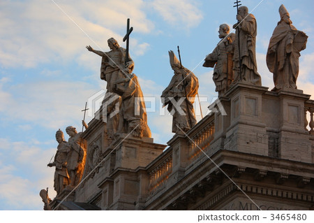 Christ and apostle statue of the Cathedral of San Giovanni in Laterano 3465480