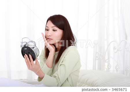 我睡過頭了一個女人 我睡過頭了一個女人 3465671