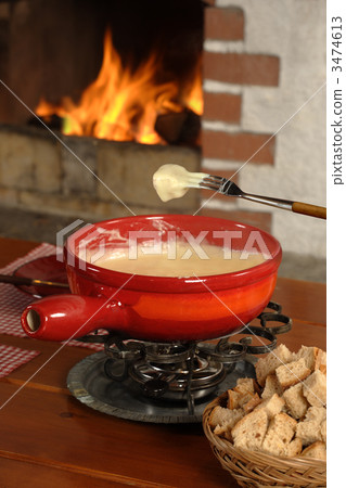 Swiss fondue dinner 3474613