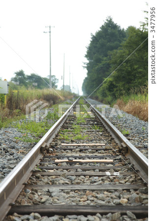 Countryside single track railway 3477956