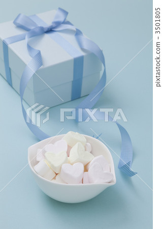 心形棉花糖和禮品盒 心形棉花糖和禮品盒 3501805