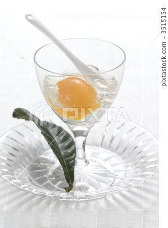 Loquat 3515154