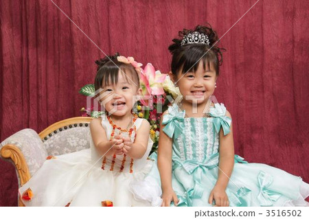 和姐妹們打扮 和姐妹們打扮 3516502