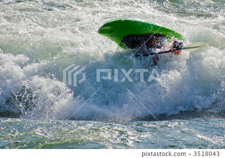 River kayak overthrow 3518043