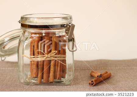 　Cinnamon 3521223