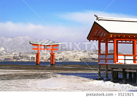 Winter Morning Snow Miyajima 3521925