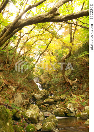 Serpent waterfall 3522268