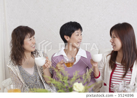 中間家庭聚會 3524896