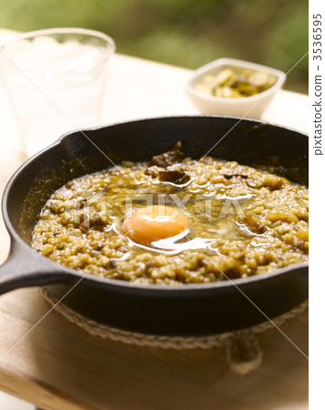 咖哩飯 生雞蛋 民族美食 3536595