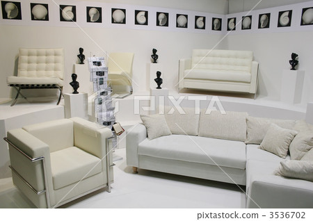 white sofas 3536702