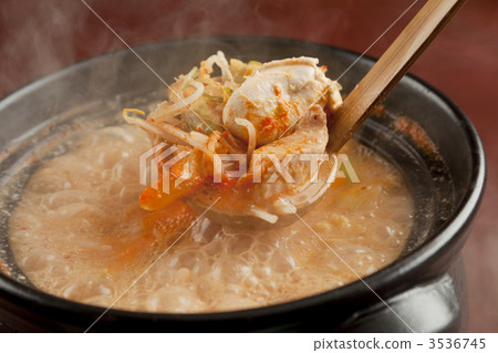 white onion, seafood hot-pot, tteok 3536745