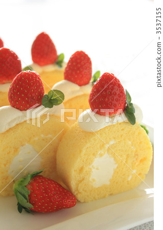 Strawberry roll cake Strawberry roll cake 3537155