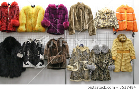 child fur in shop 3537494