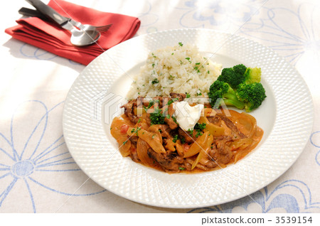 Beef stroganoff 3539154