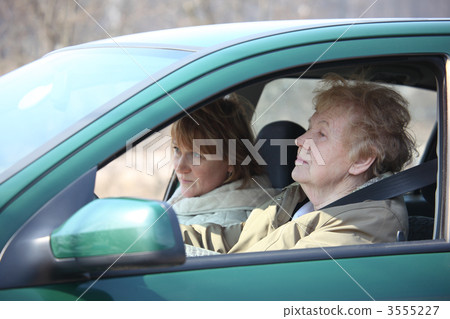 Two women in car 3555227