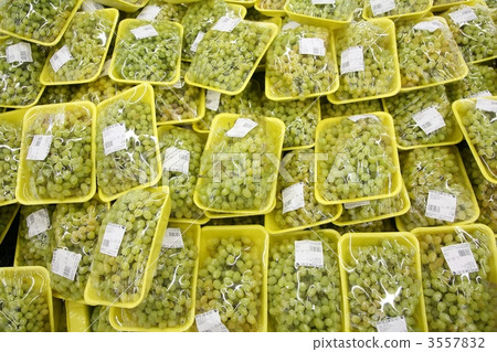 packed grape packed grape 3557832